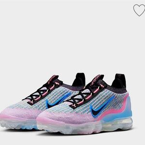 Nike Air VaporMax Flyknit Womens size 5.5 pink and blue